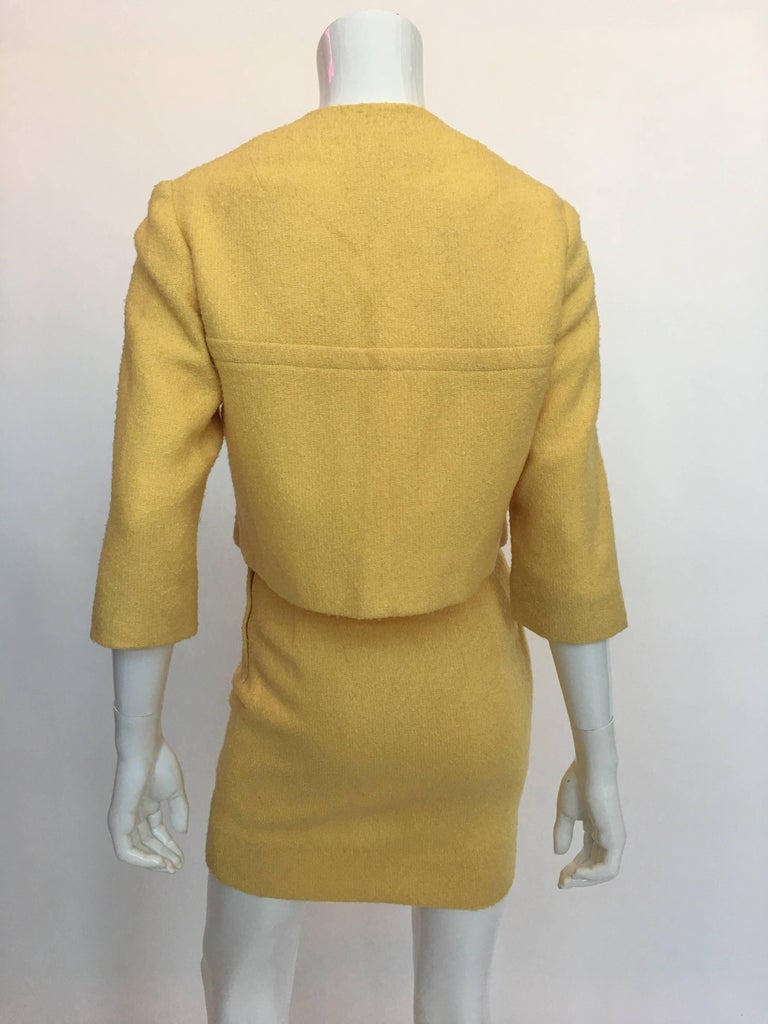 Jackie O Mod Style 1960's Butter Yellow Knubby Knit 2 Piece Skirt Suit