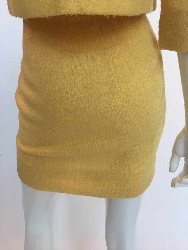 Jackie O Mod Style 1960's Butter Yellow Knubby Knit 2 Piece Skirt Suit