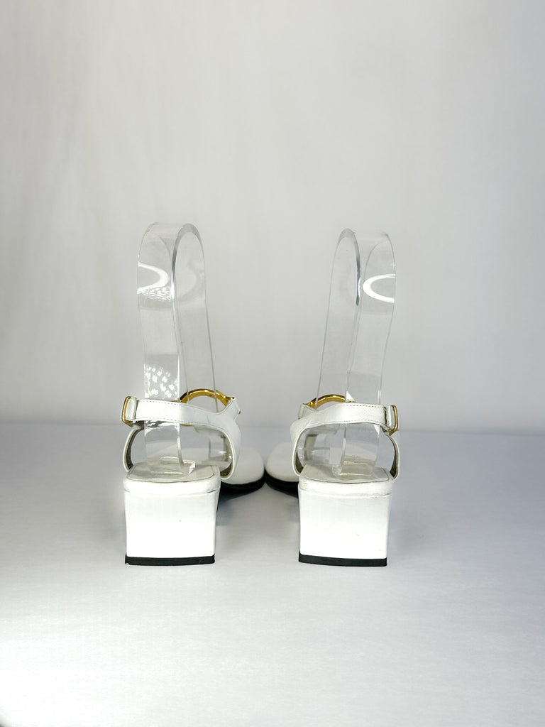 Yves Saint Laurent Sandals