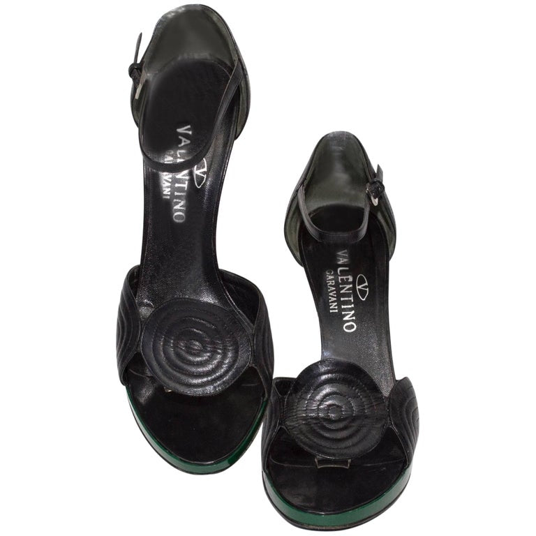 Buy Catwalk Women Black Solid Platform Heels - Heels for Women 7892017 |  Myntra