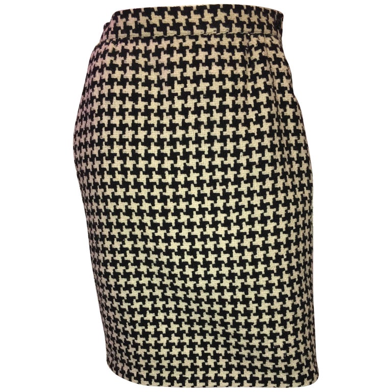 Ungaro 1980's Black and White Houndstooth Wool Skirt – catwalk